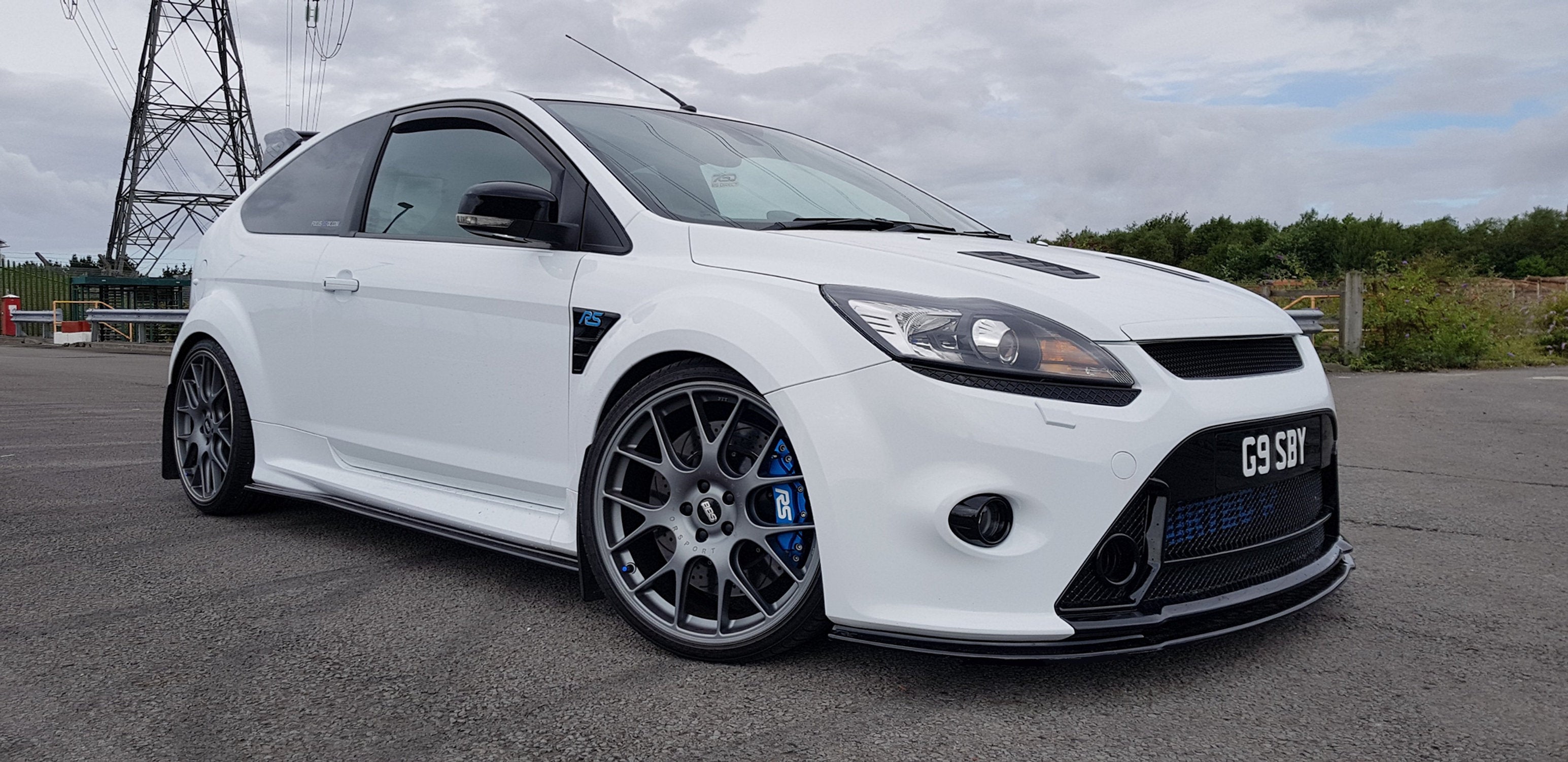 Ford Focus MK2 RS - V1 Front Splitter