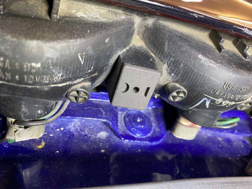 Mazda RX7 FD3S - Rear Light Mount Clips