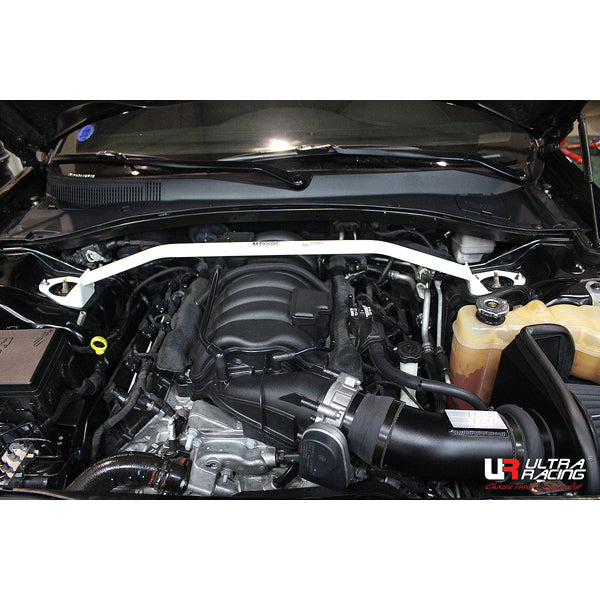 Ultra Racing Chrysler 300C SRT8 V8 2011 - Front Strut Brace