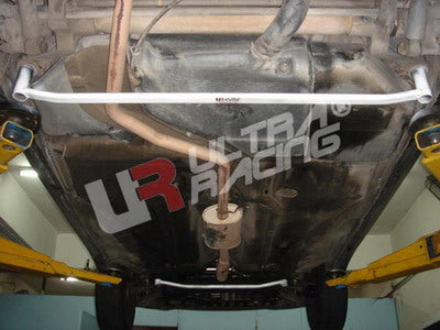 Ultra Racing Peugeot 405 - Rear Lower Brace
