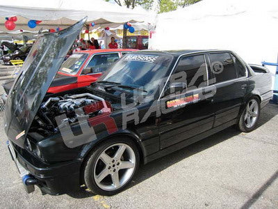 Ultra Racing BMW 3 Series (E30) - Front Strut Brace