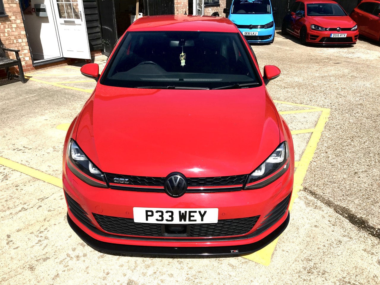 Volkswagen Golf MK7 GTI - V1 Front Splitter