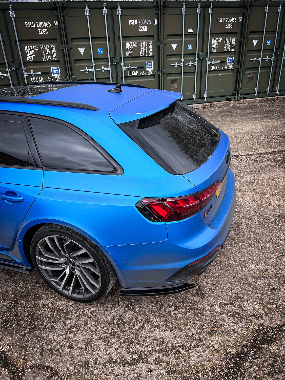 Audi RS4 B9 Avant - Rear Spats