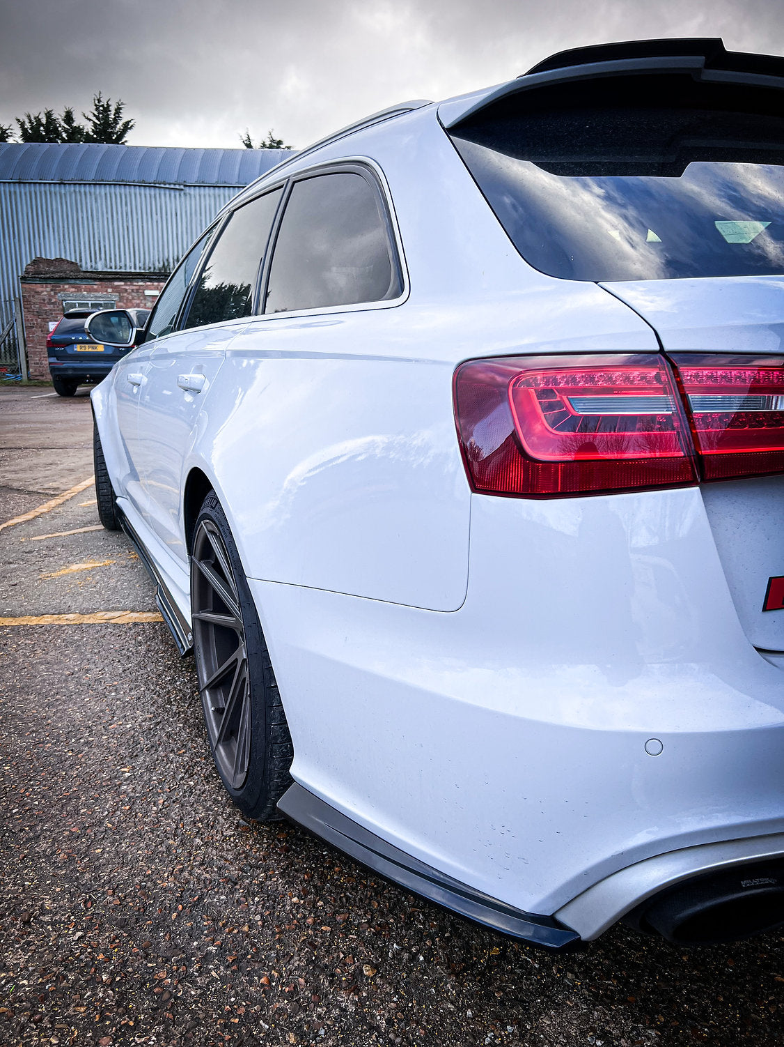 Audi RS6 C7 Avant - Rear Spats