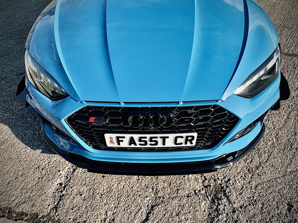 Audi RS4 B9.5 Avant with Centre Blade - Front Splitter