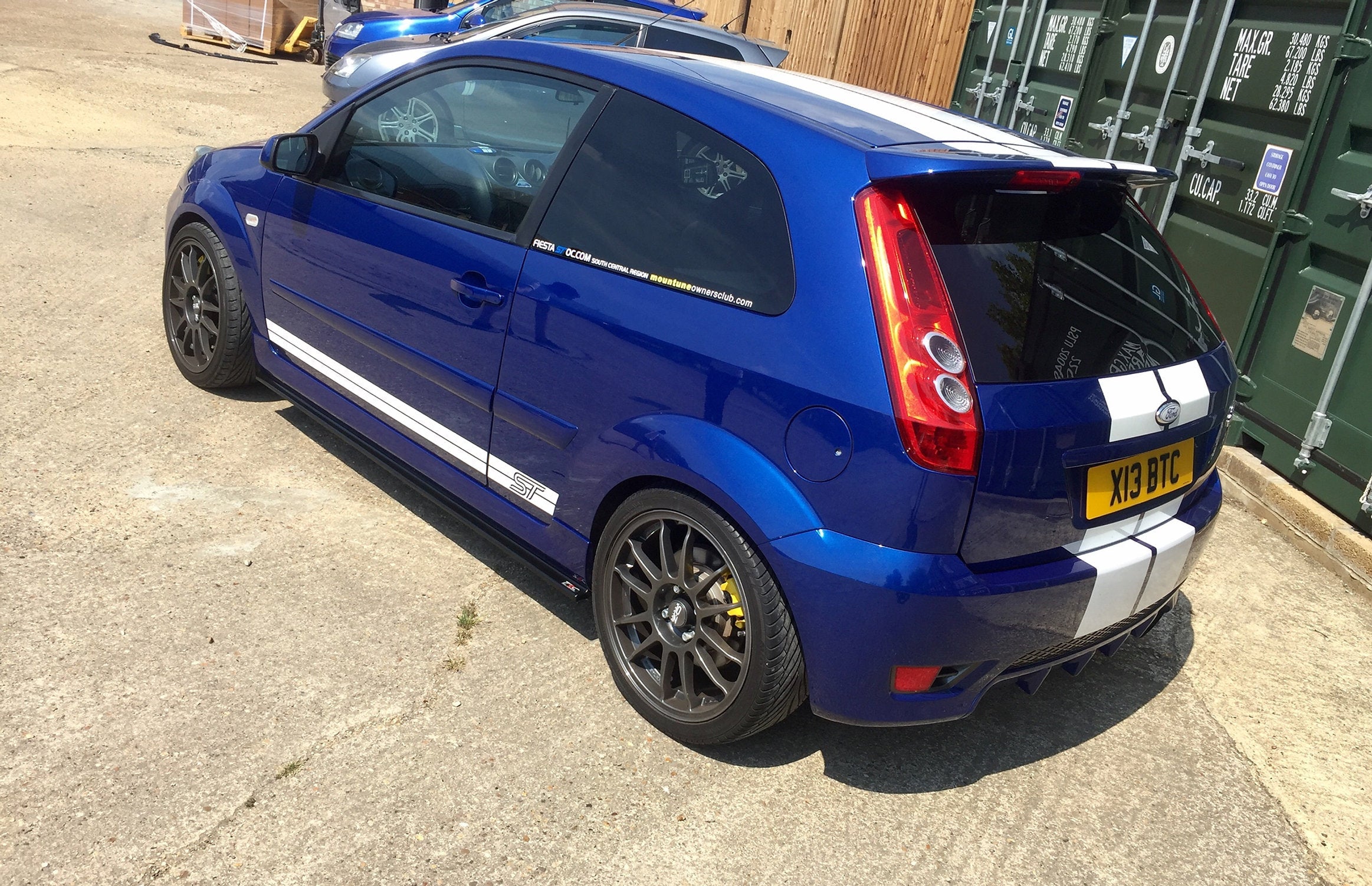 Ford Fiesta MK6 ST150 - Side Skirt Splitters