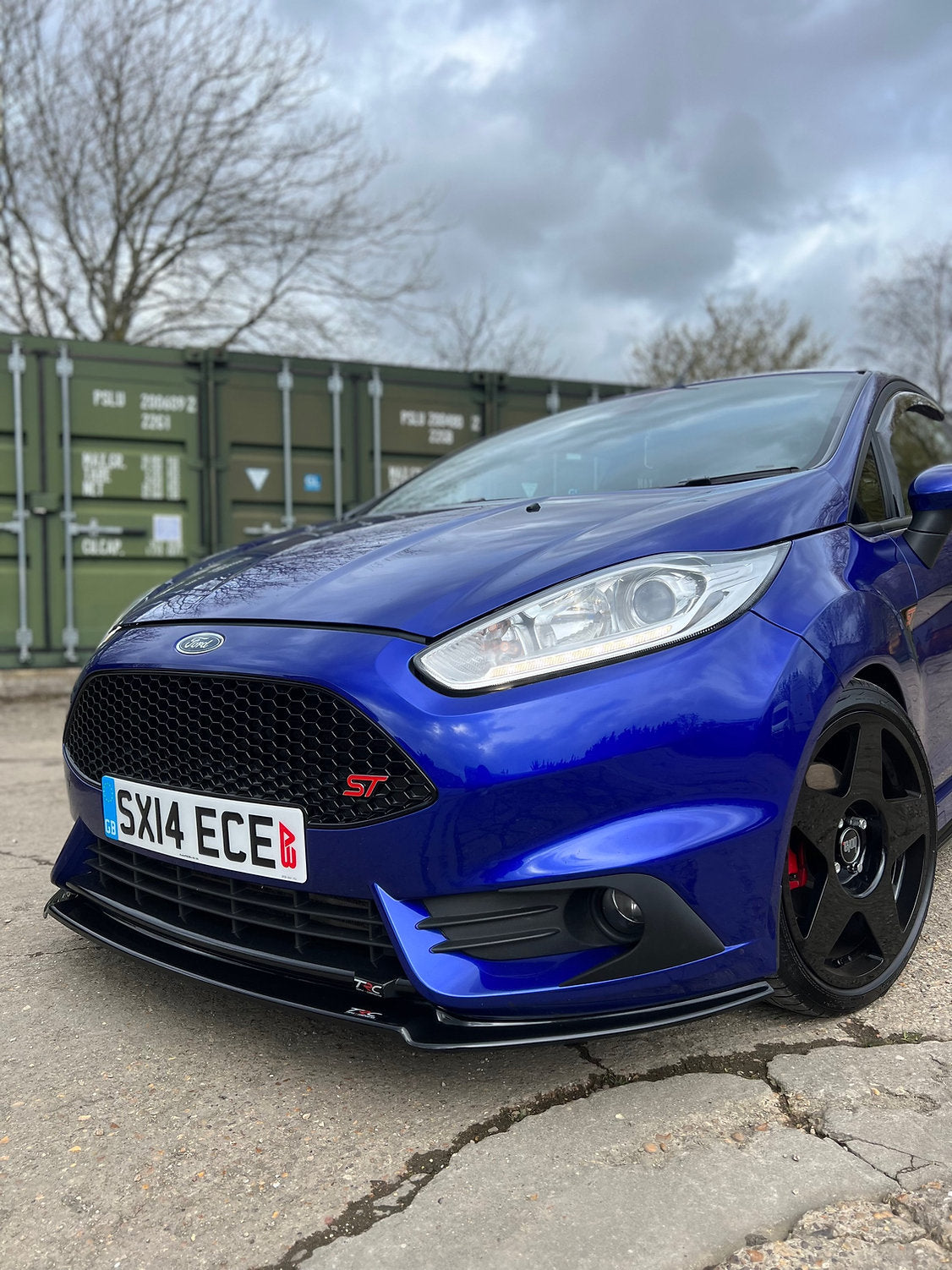 Ford Fiesta MK7.5 ST180 - Fog Surrounds