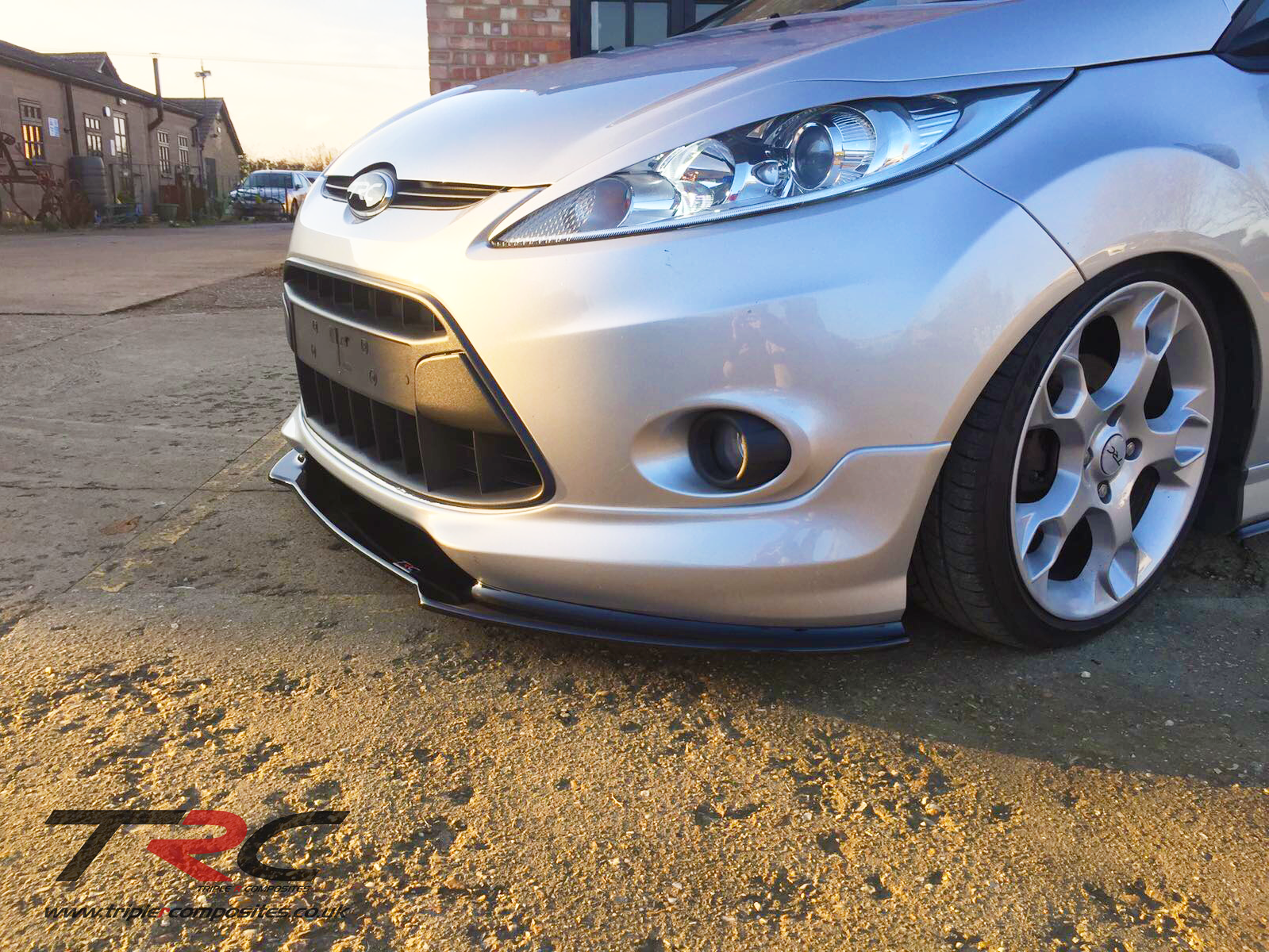 Ford Fiesta MK7 Zetec S - Low Line Kit