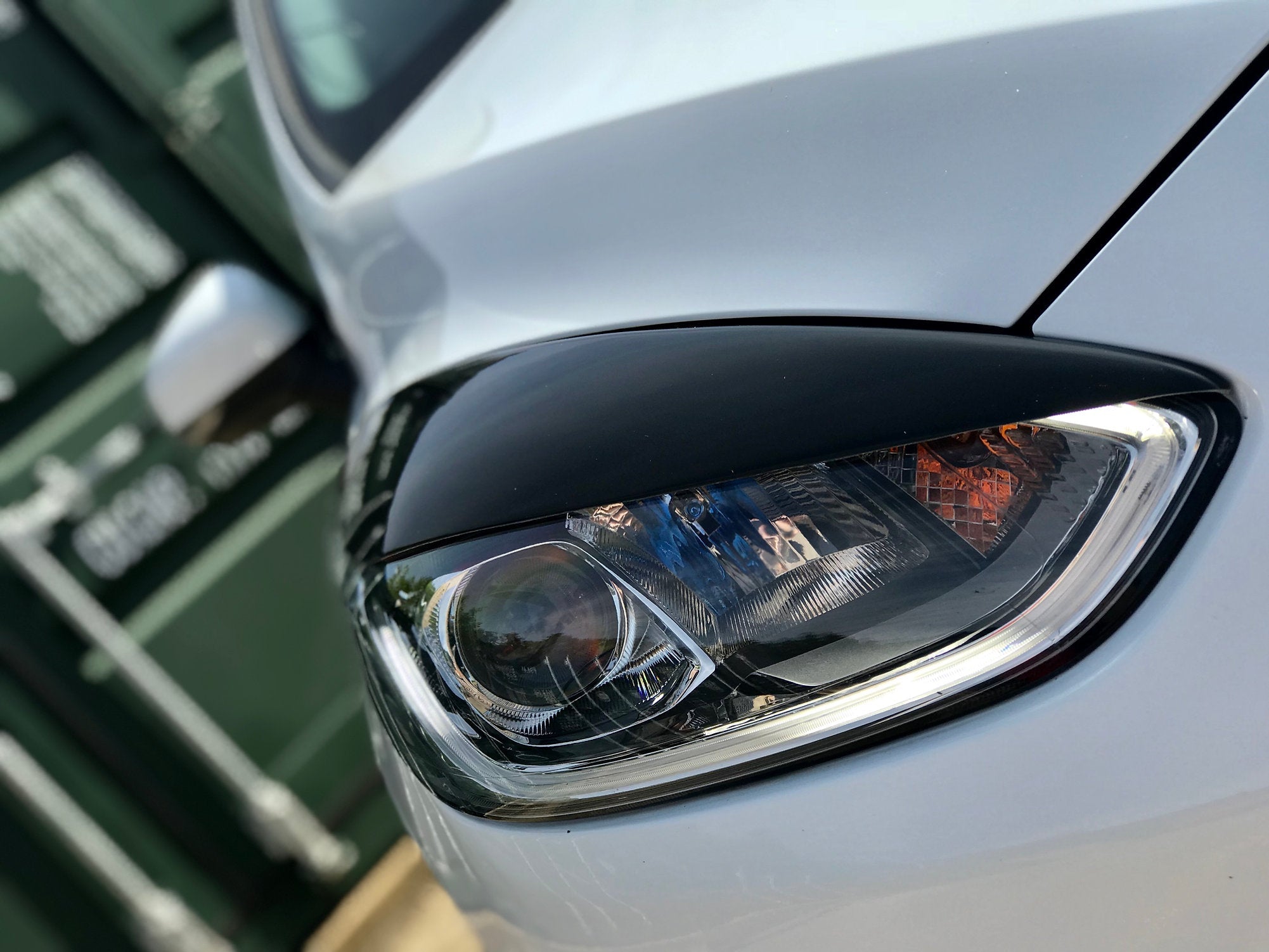 Ford Fiesta MK8 ST - V1 Headlight brows
