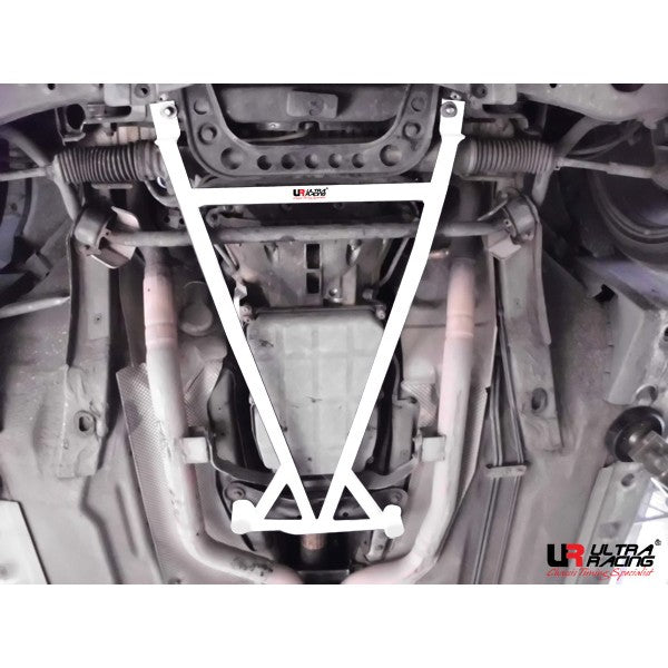 Ultra Racing Mercedes E Class (W210) E240 1997 - 2003 - Front Lower Brace