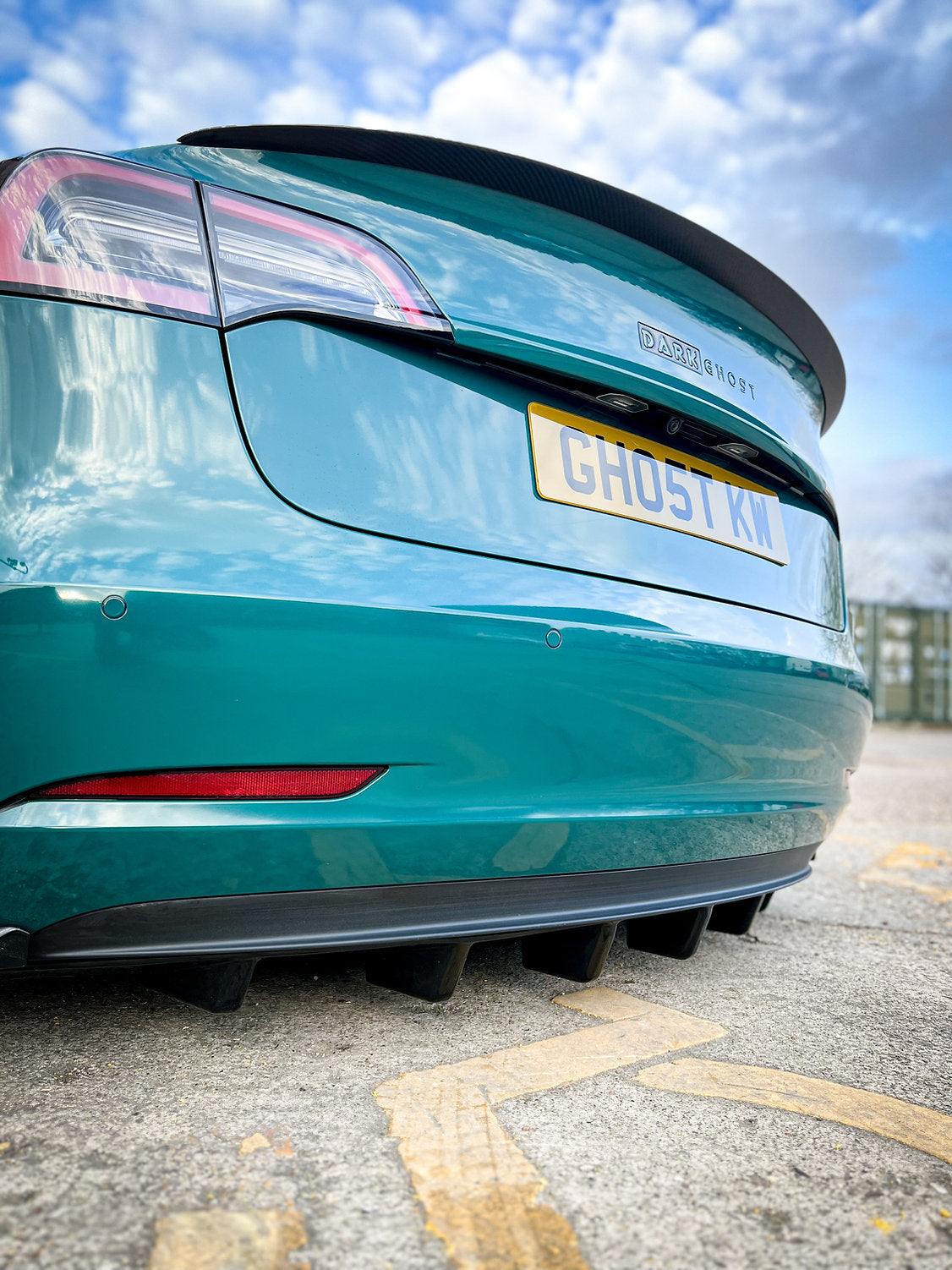 Tesla Model 3 - Rear Finned Diffuser Panel