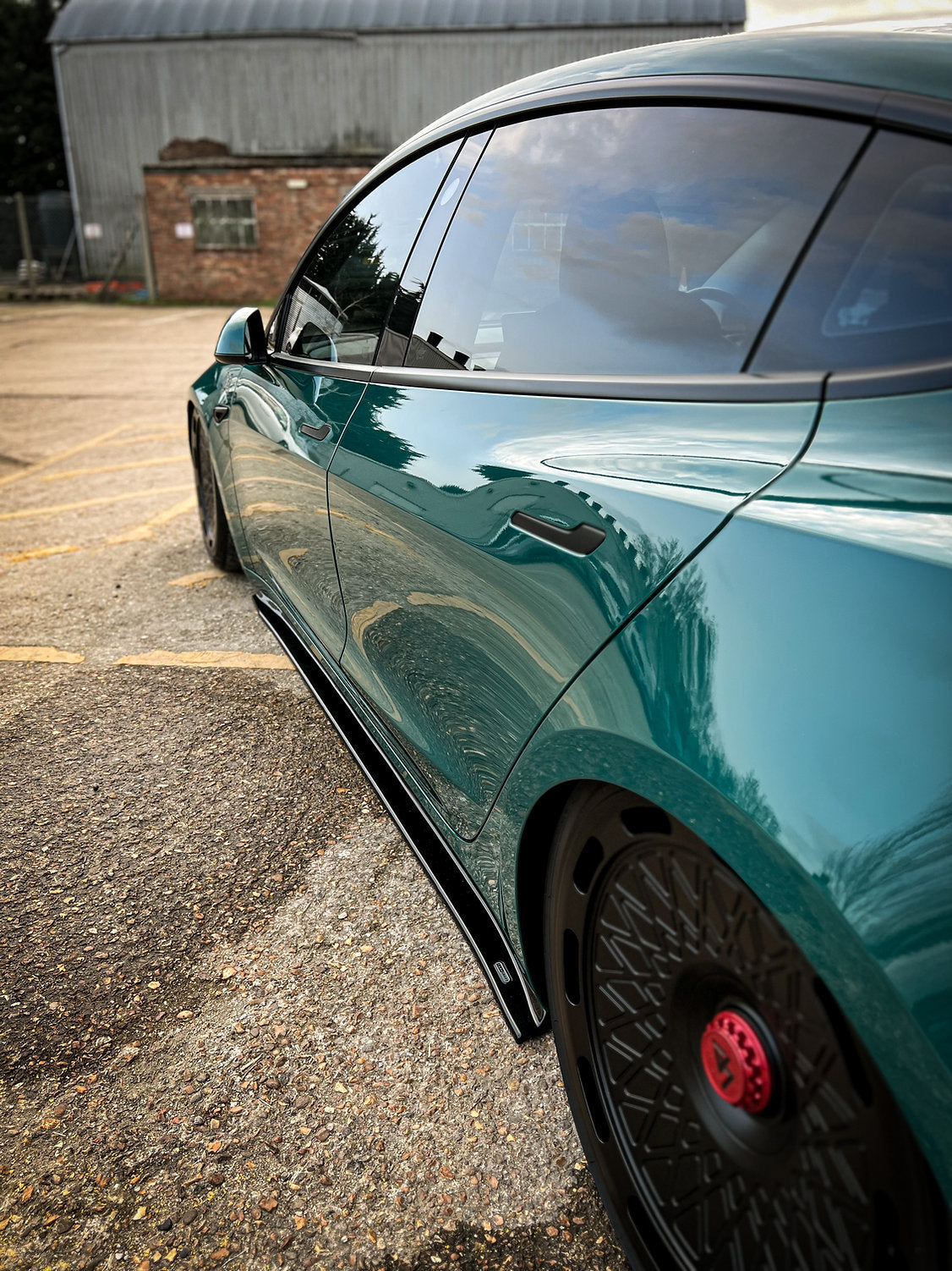 Tesla Model 3 - Side Skirt Splitters