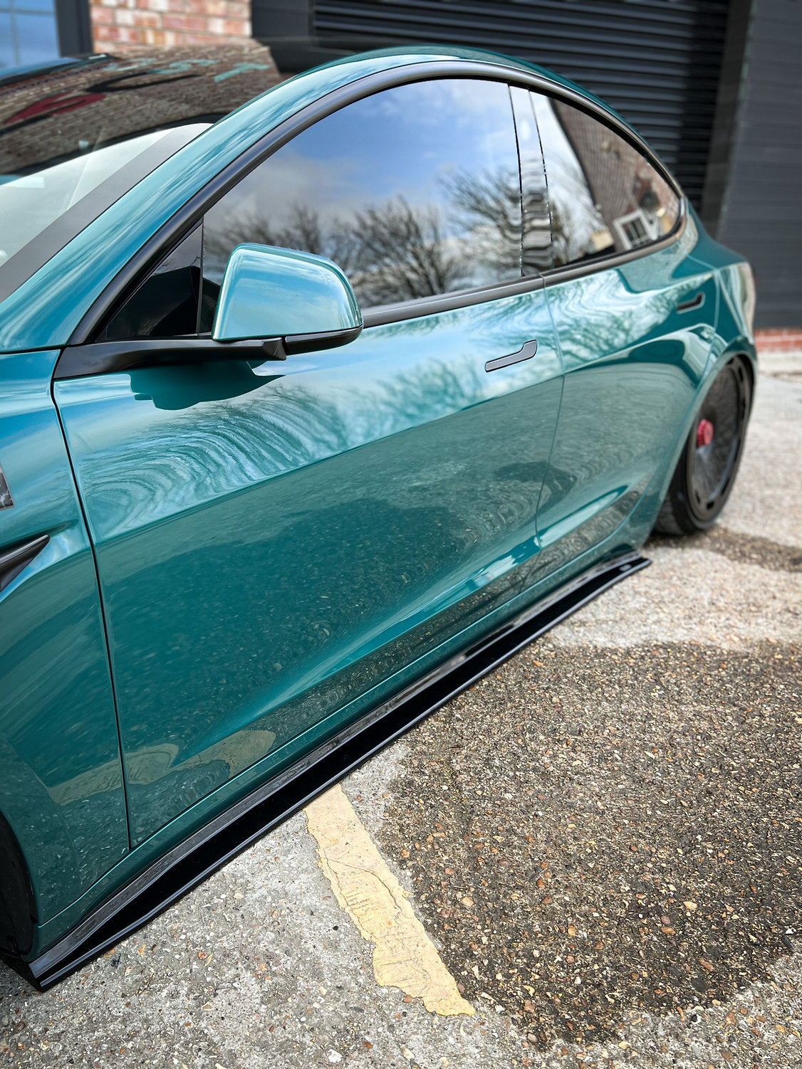 Tesla Model 3 - Side Skirt Splitters