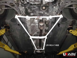 Ultra Racing Audi Q3 2.0 TDI 2011 - Front Lower Brace