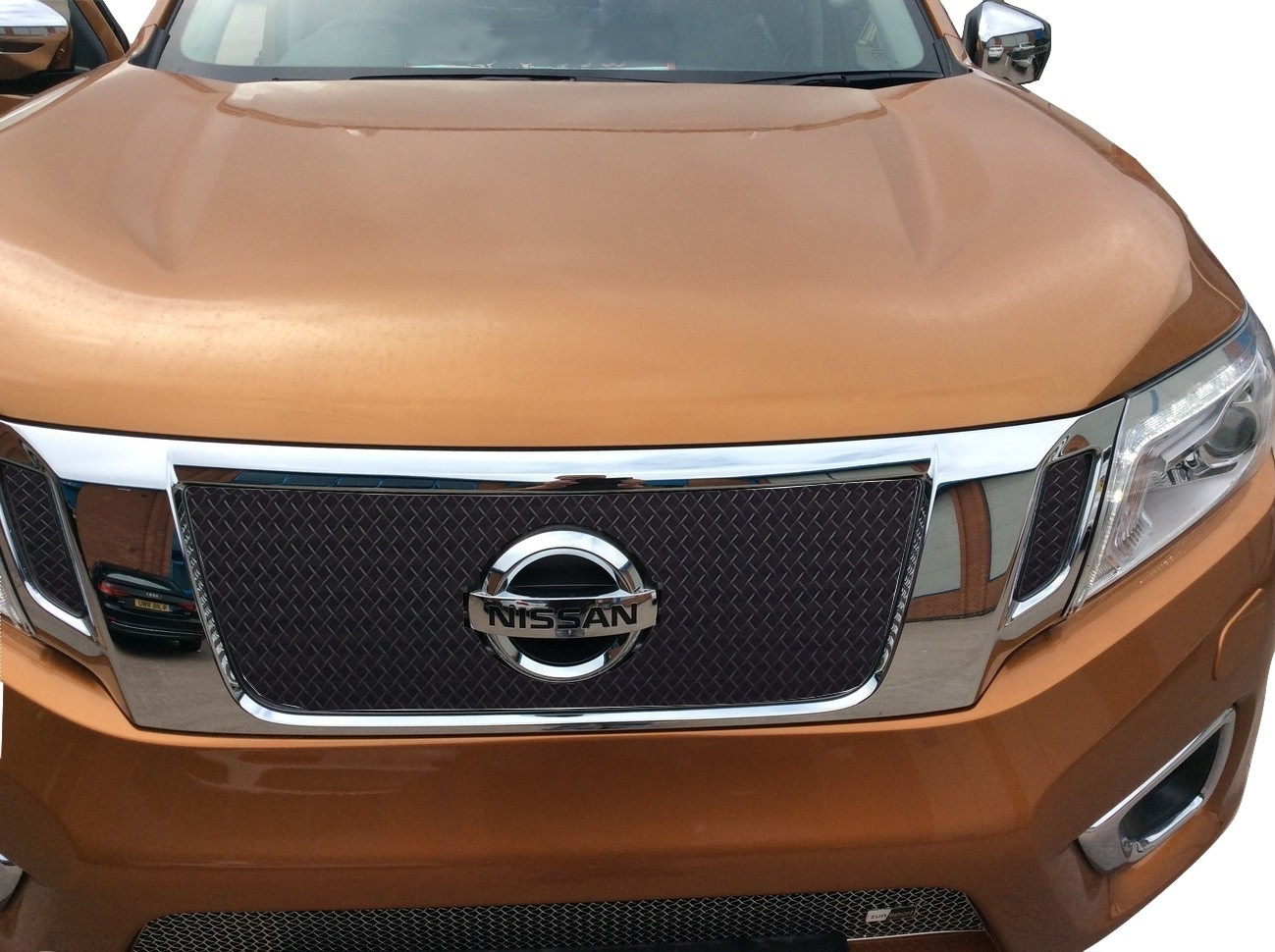 Zunsport Nissan Navara NP300 2015 - Upper Grille Set Black