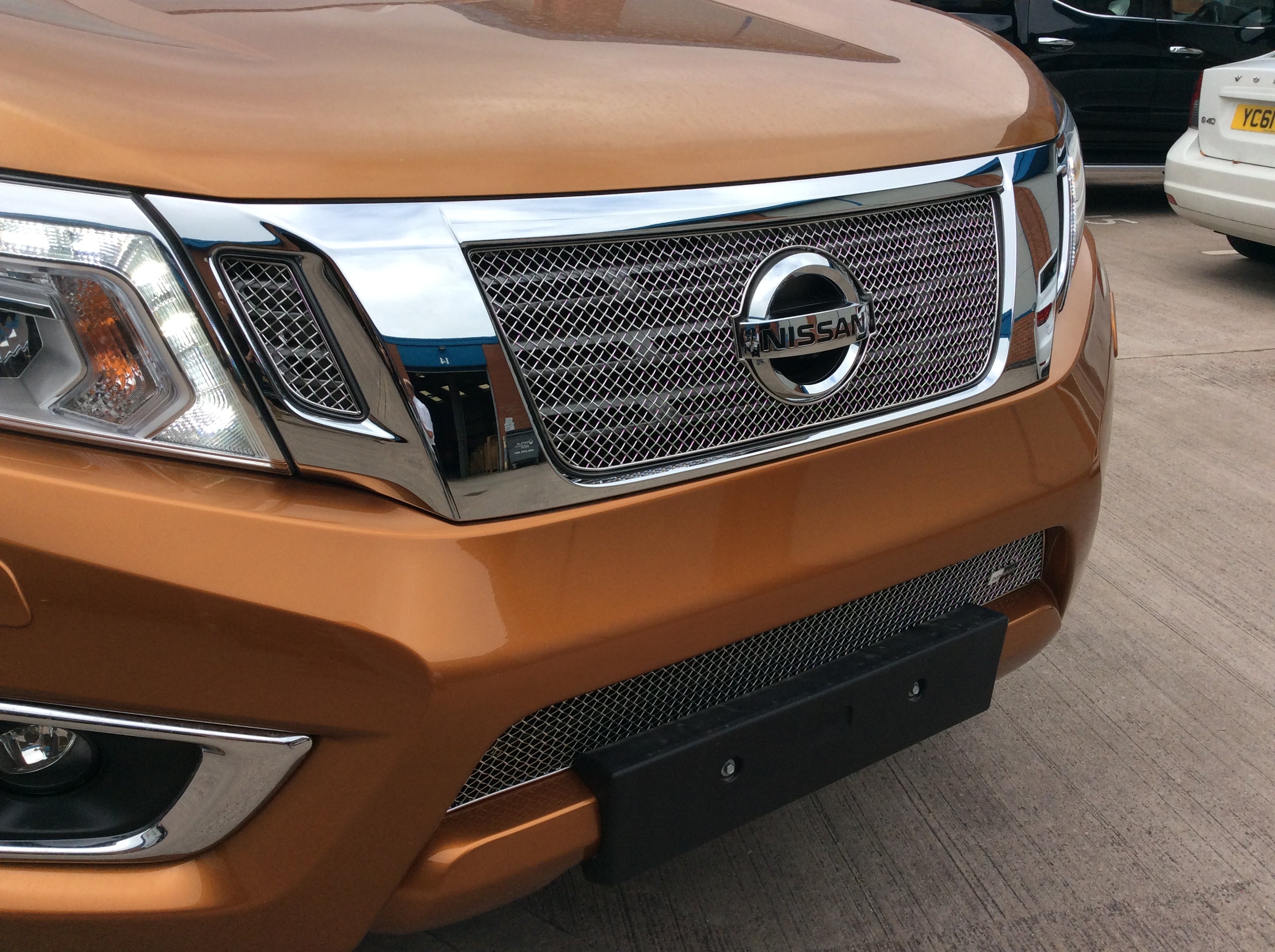 Zunsport Nissan Navara NP300 2015 - Full Grille Set